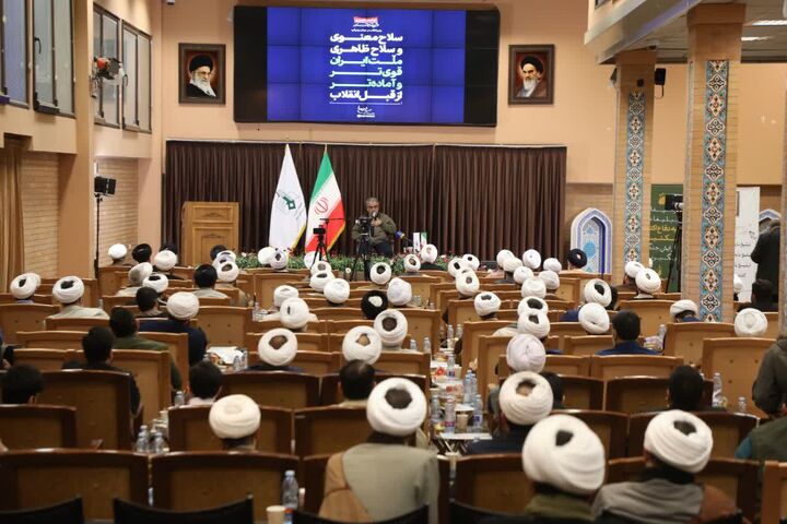 سی و چهارمین نشست سخنرانان هیئت رزمندگان اسلام برگزار شد