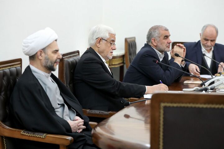 عارف: توجه ویژه به مصدومان حوادث اخیر در اولویت قرار گیرد