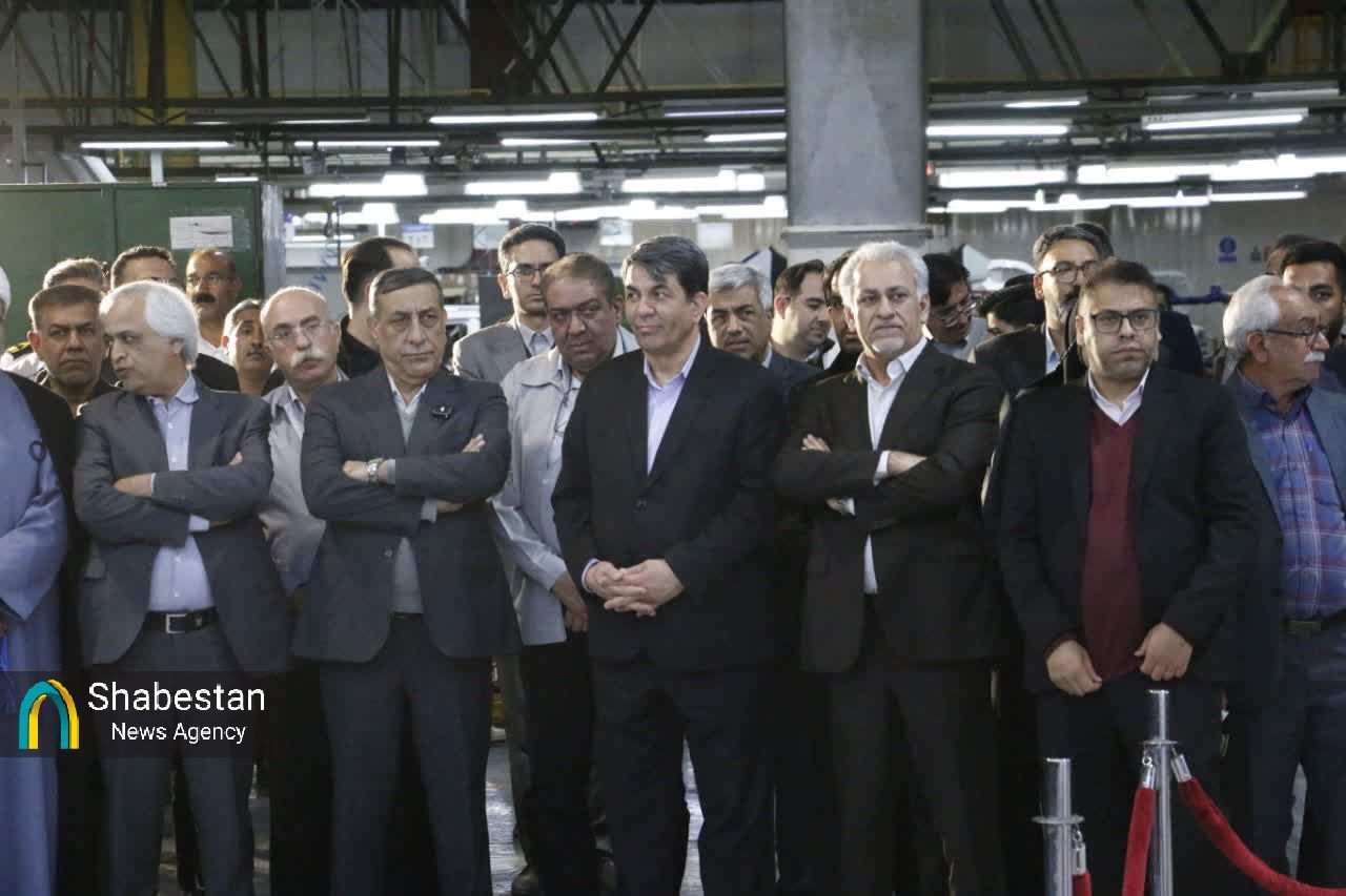 فجر انقلاب و گامی نو در مسیر توسعه استان کرمان/ از نیروگاه خورشیدی تا رونمایی خودروی ملی