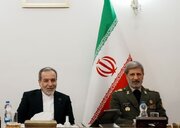 عراقچی: با قدرت نیروهای مسلح در میادین دیپلماسی حاضر می‌شویم