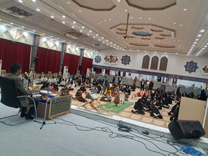 محفل انس با قرآن دانش‌آموزی در حسینیه ثارالله یاسوج برگزار شد