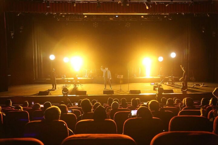 پیشکسوت موسیقی خراسان تجلیل شد/استقبال از اجراهای پاپ فجر