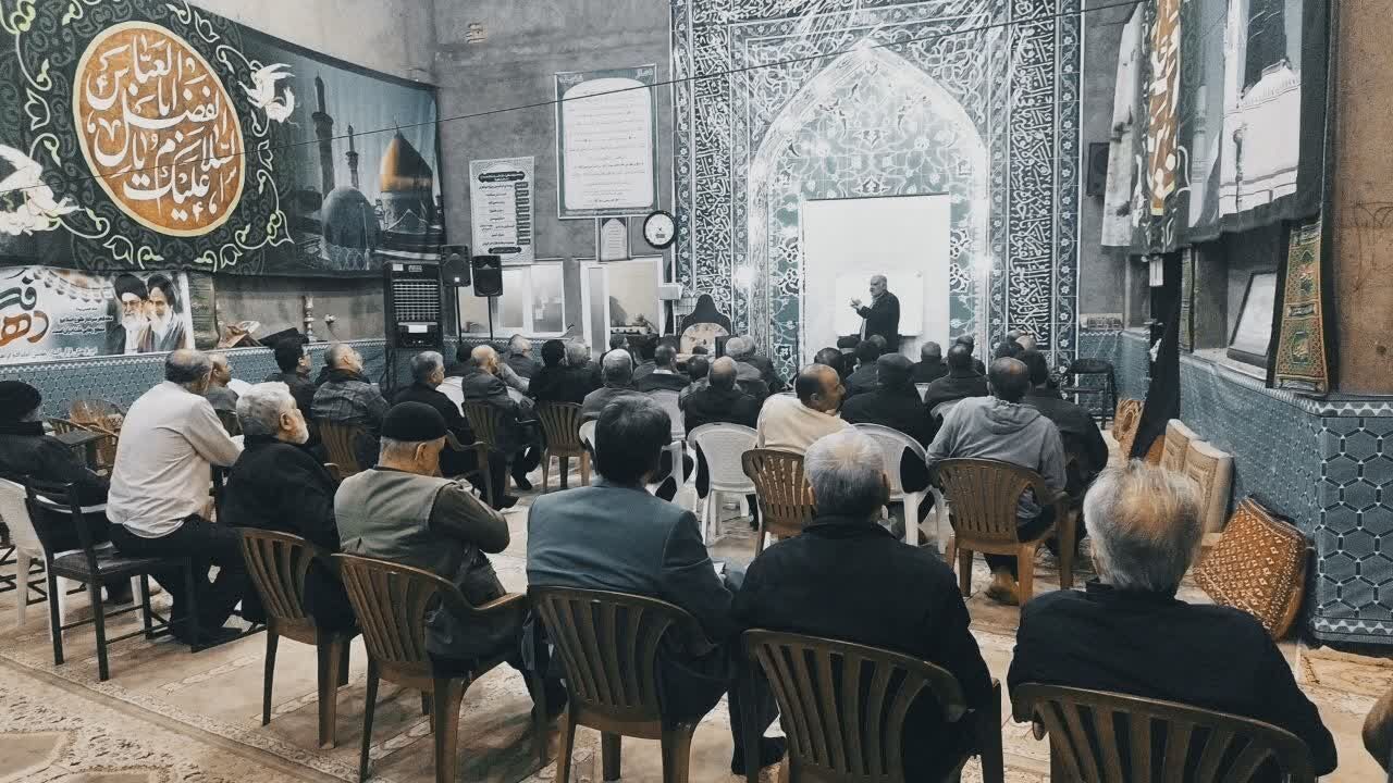 نشست تحلیل سیاسی در آران و بیدگل؛ بررسی نبرد اراده‌ها و جنگ رسانه‌ای دشمن