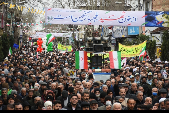 ملت کمر دشمن را شکست