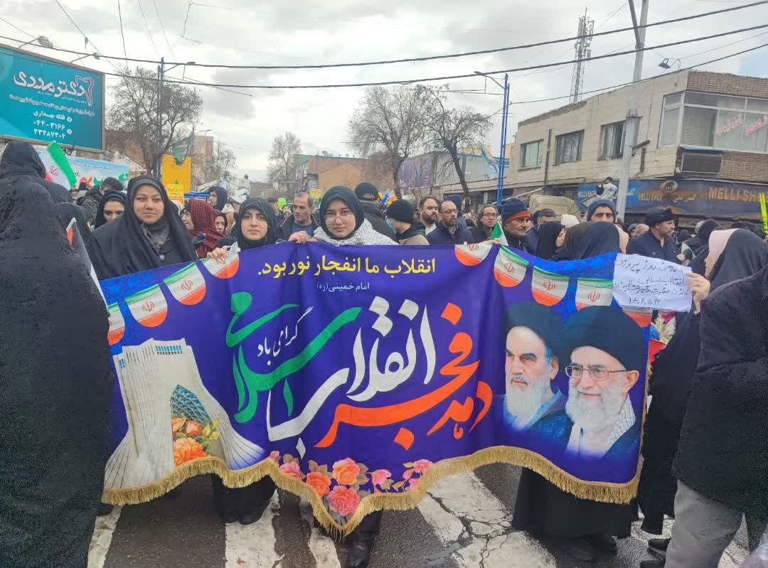 طلایهداران ایمان در مرز بیداری: نقشآفرینی نسل مسجدی آذربایجان غربی در جشن انقلاب
