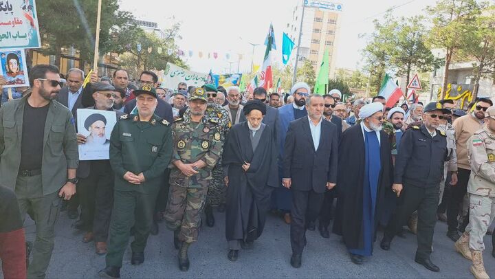 حضور پرشور مردم در ۲۲ بهمن، مسئولیت مسئولان را چند برابر کرد