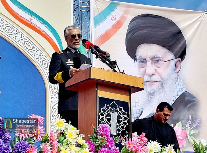 ملت ایران مقابل همه تهدیدات و تحریم‌ها ایستاده و خط ولایت را دنبال می‌کند