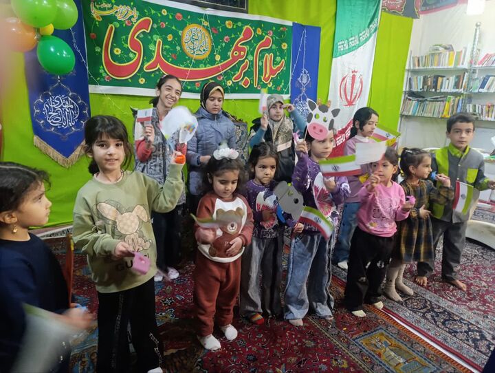 جشنواره کاردستی کودک و والد دهه فجر؛ شکوه خلاقیت در سایه پرچم ایران