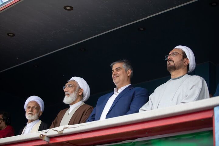 فشارها و تهدیدها، اراده مردم را سست نکرده است