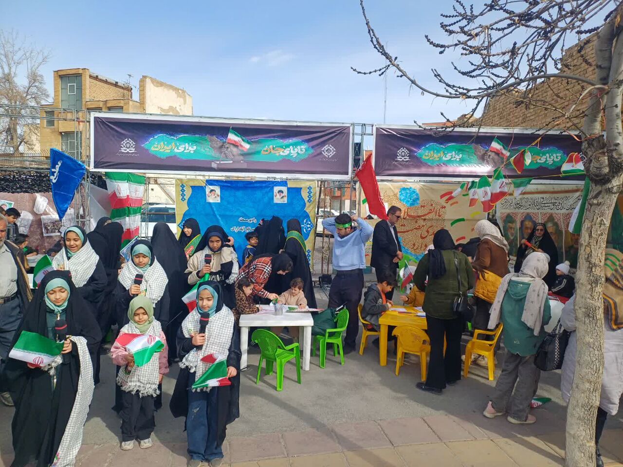 دشمن با ۲۵۰۰ شبکه ماهوارهای علیه نظام جنگ رسانهای به راه انداخته است