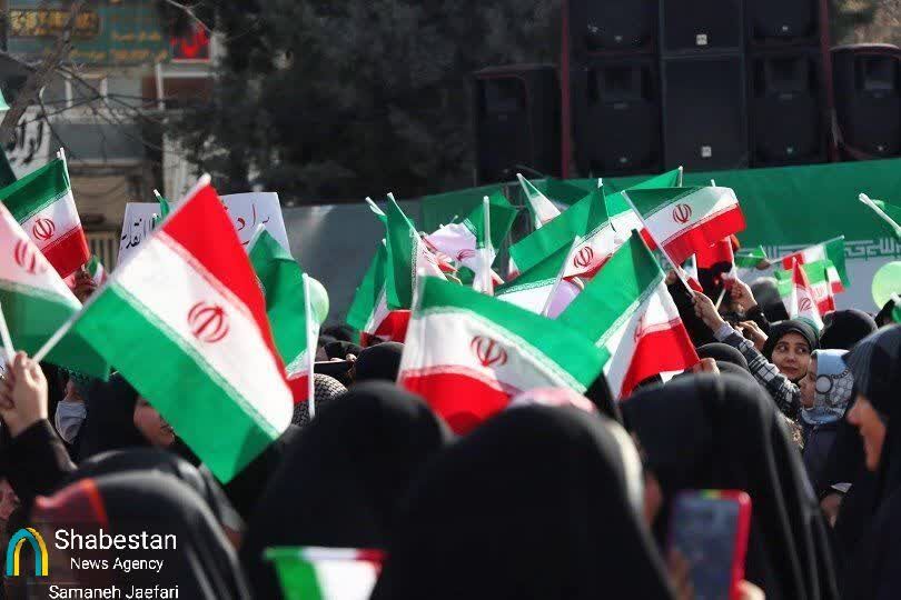 مشهد تاریخ ساز شد