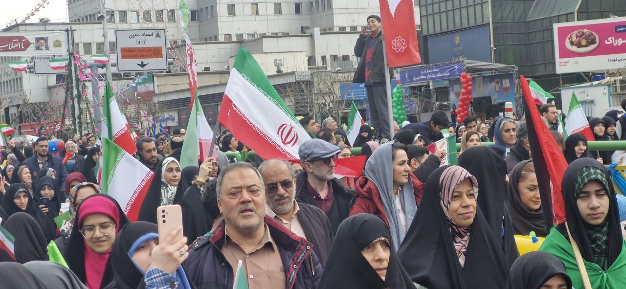 ۲۲ بهمن به روایت پایتخت/ مردم دشمن را مأیوس کردند