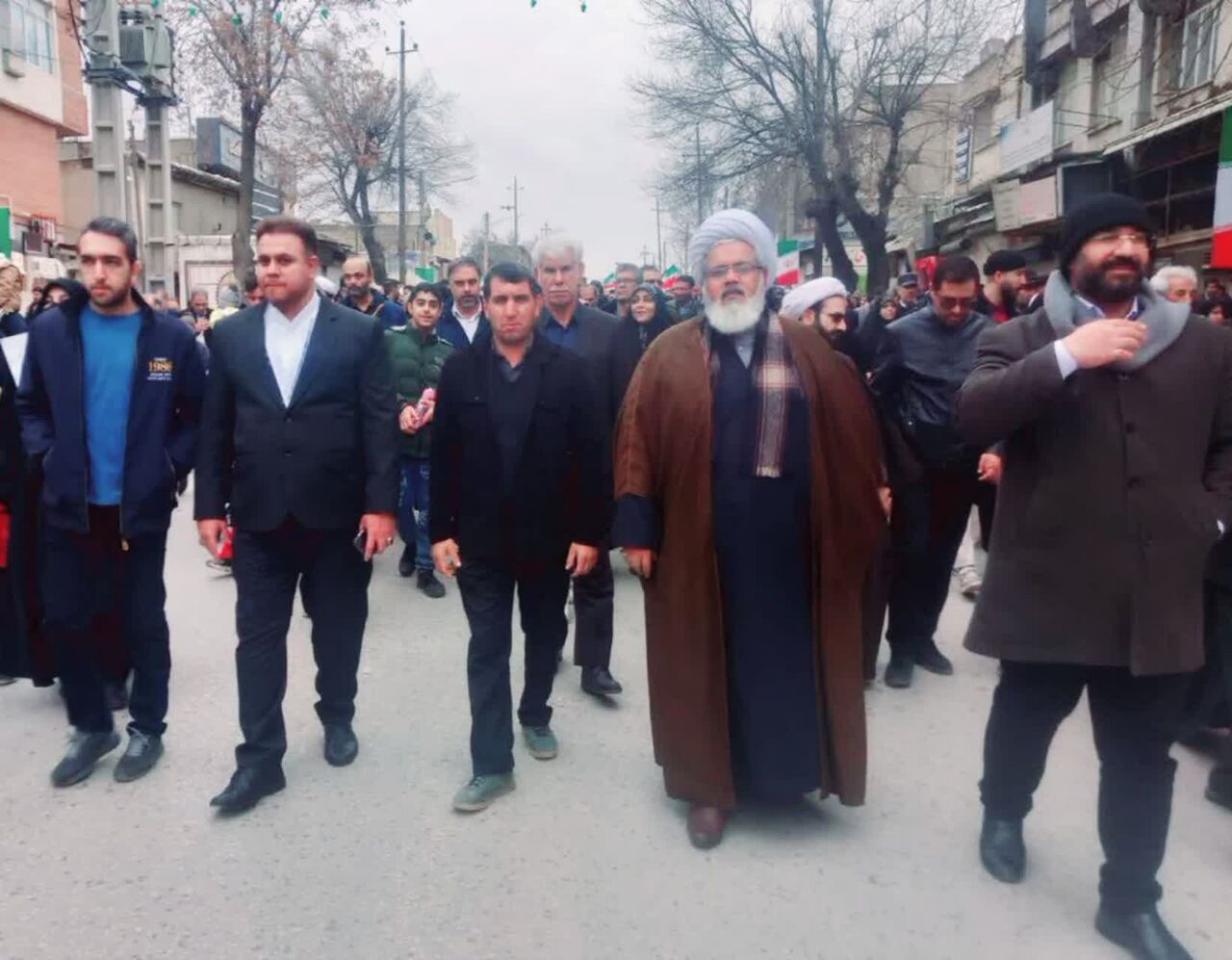 حضور مدیر ستاد هماهنگی کانونهای مساجد استان کرمانشاه در راهپیمایی شکوهمند یوم الله ۲۲ بهمن