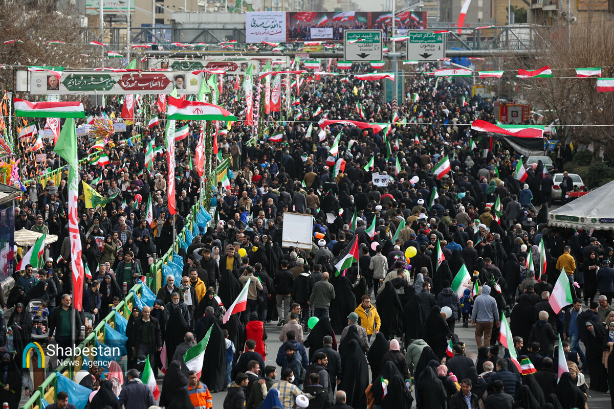 سنگ‌تمام تهرانی‌ها در جشن چهل‌وهفت سالگی انقلاب اسلامی