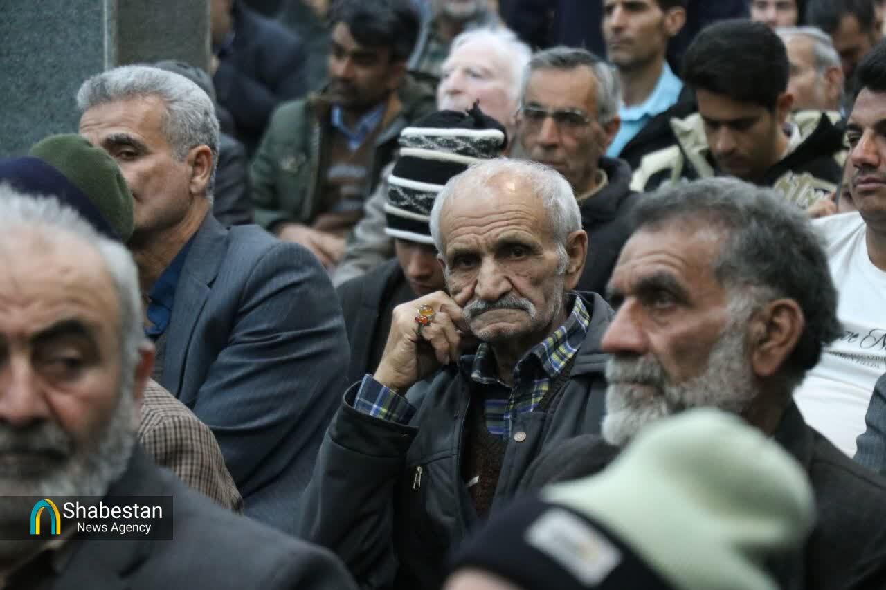 جشن انقلاب و یادواره شهدا در مسجد ملاشکرالله آران و بیدگل برگزار شد