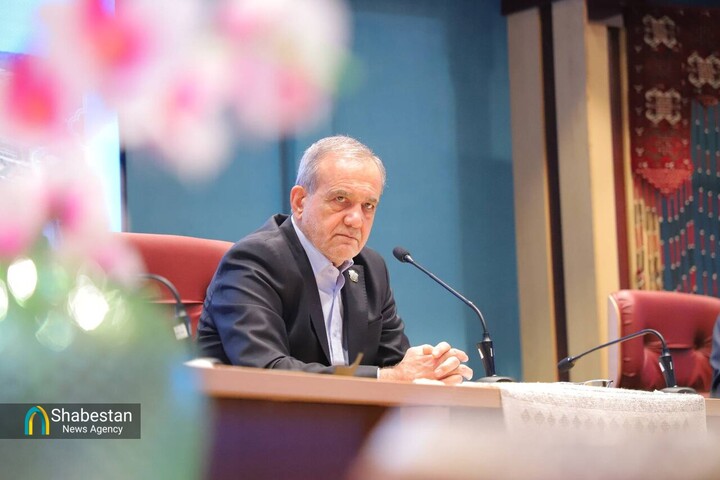 آینده را با اتکاء به مردم و مدرسه‌سازی جهادی می‌سازیم