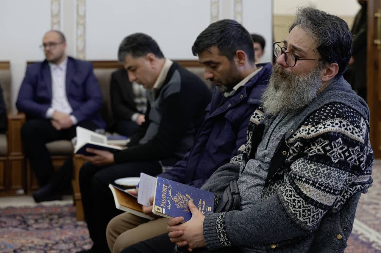 کتاب «شاهدی از آمریکا» رونمایی شد