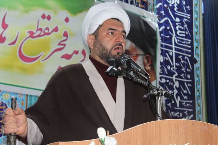 مساجد قلب تپنده مقابله با جنگ نرم هستند