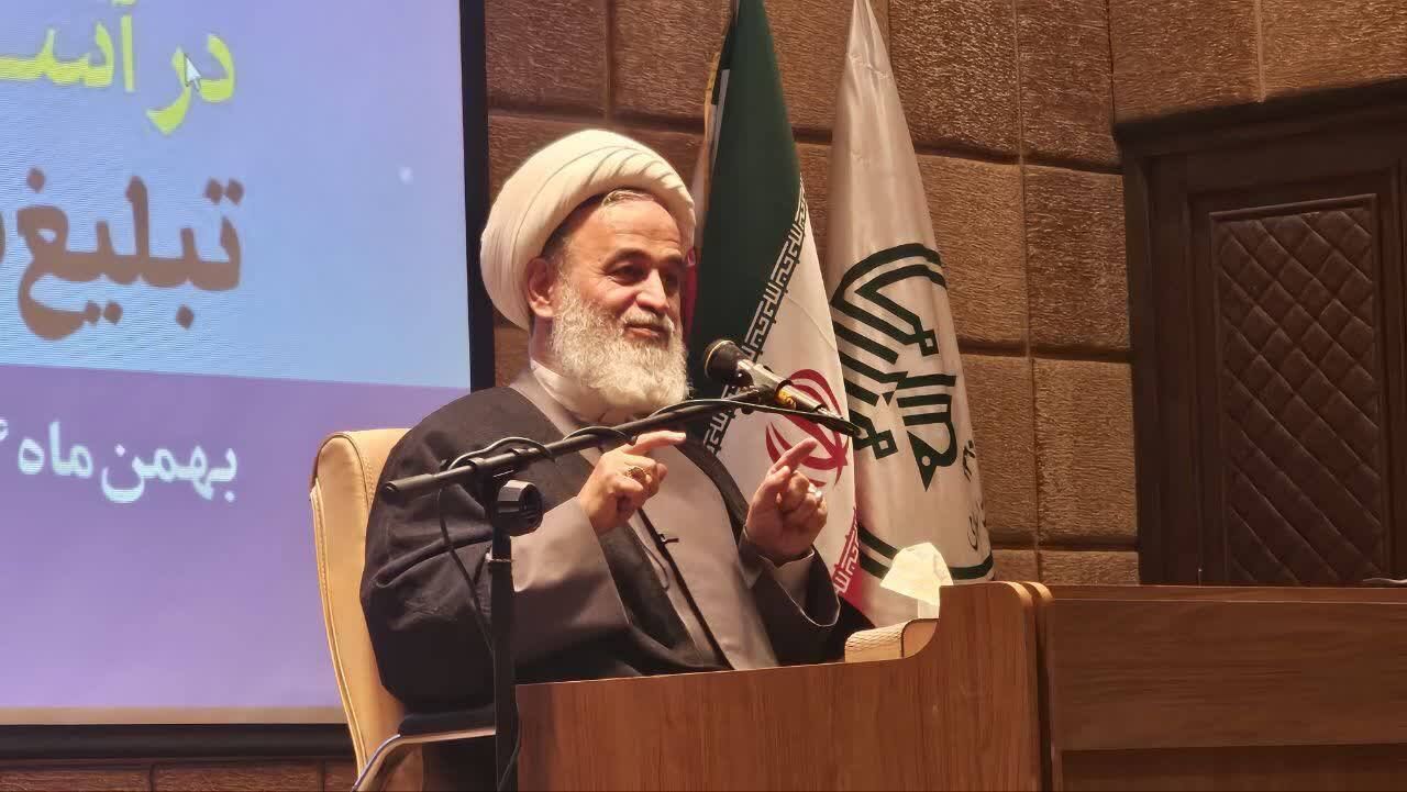 دینگریزی جوانان طبیعی نیست؛ ضعف در شیوه تبلیغ داریم