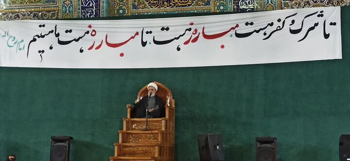 پناهیان: ایستادگی مردم ایران، پشتوانه عزت و نقش‌آفرینی جهانی کشور است