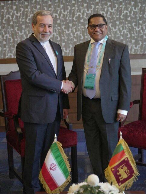تاکید وزیر خارجه سریلانکا بر ارتقاء روابط با ایران