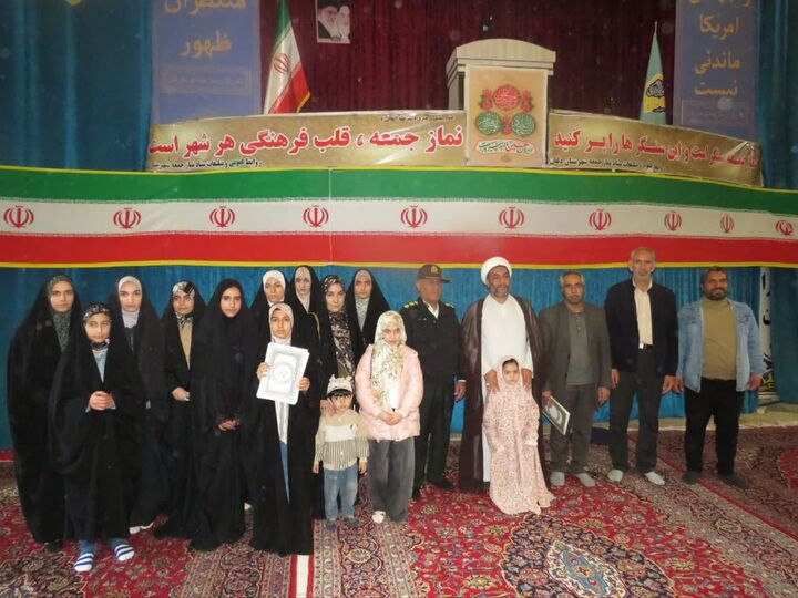 استقبال ۸۰ شرکت‌کننده از مسابقه حفظ سوره فجر در دلفان