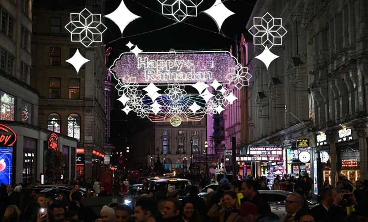 چراغانی خیابان کاونتری لندن برای چهارمین سال به مناسبت فرارسیدن ماه رمضان
