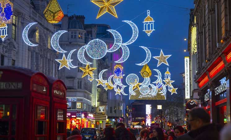 چراغانی خیابان کاونتری لندن برای چهارمین سال به مناسبت فرارسیدن ماه رمضان