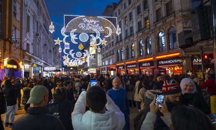 چراغانی خیابان کاونتری لندن برای چهارمین سال به مناسبت فرارسیدن ماه رمضان