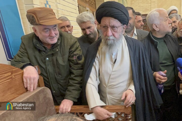 همه مردم باید در نگهداری و پاکیزگی مساجد سهیم باشند