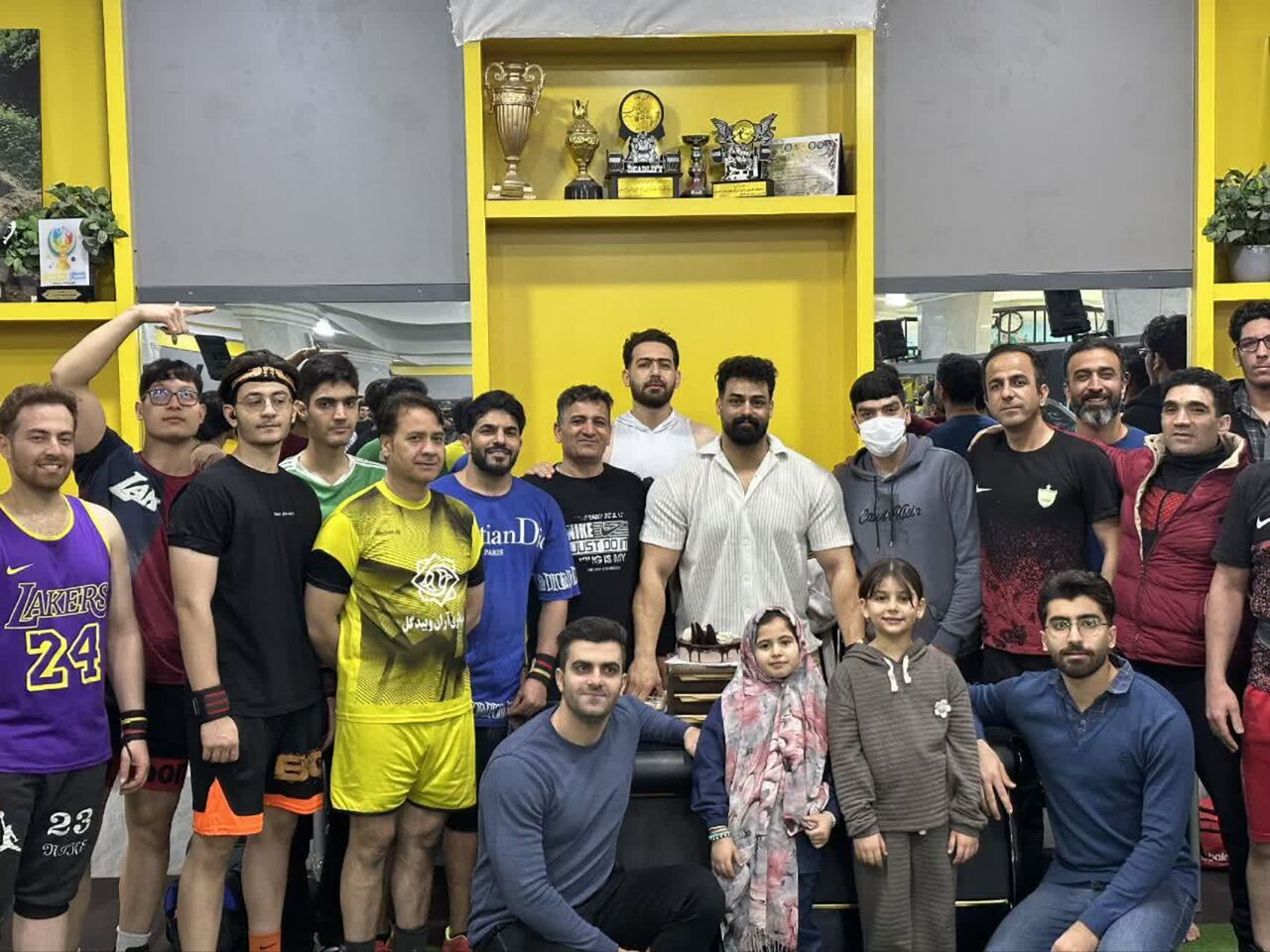 وقتی هیئت مذهبی، نشاط میسازد؛ زیرزمین حسینیه دهنو، معماری جدید امید و قهرمانی