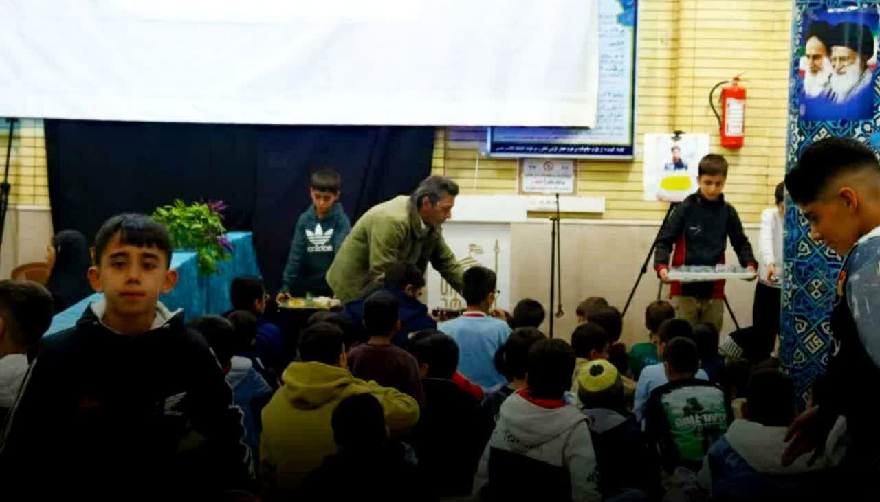 روایت ایثار بر پرده مسجد؛ «مجنون» میزبان نوجوانان منظریه شد