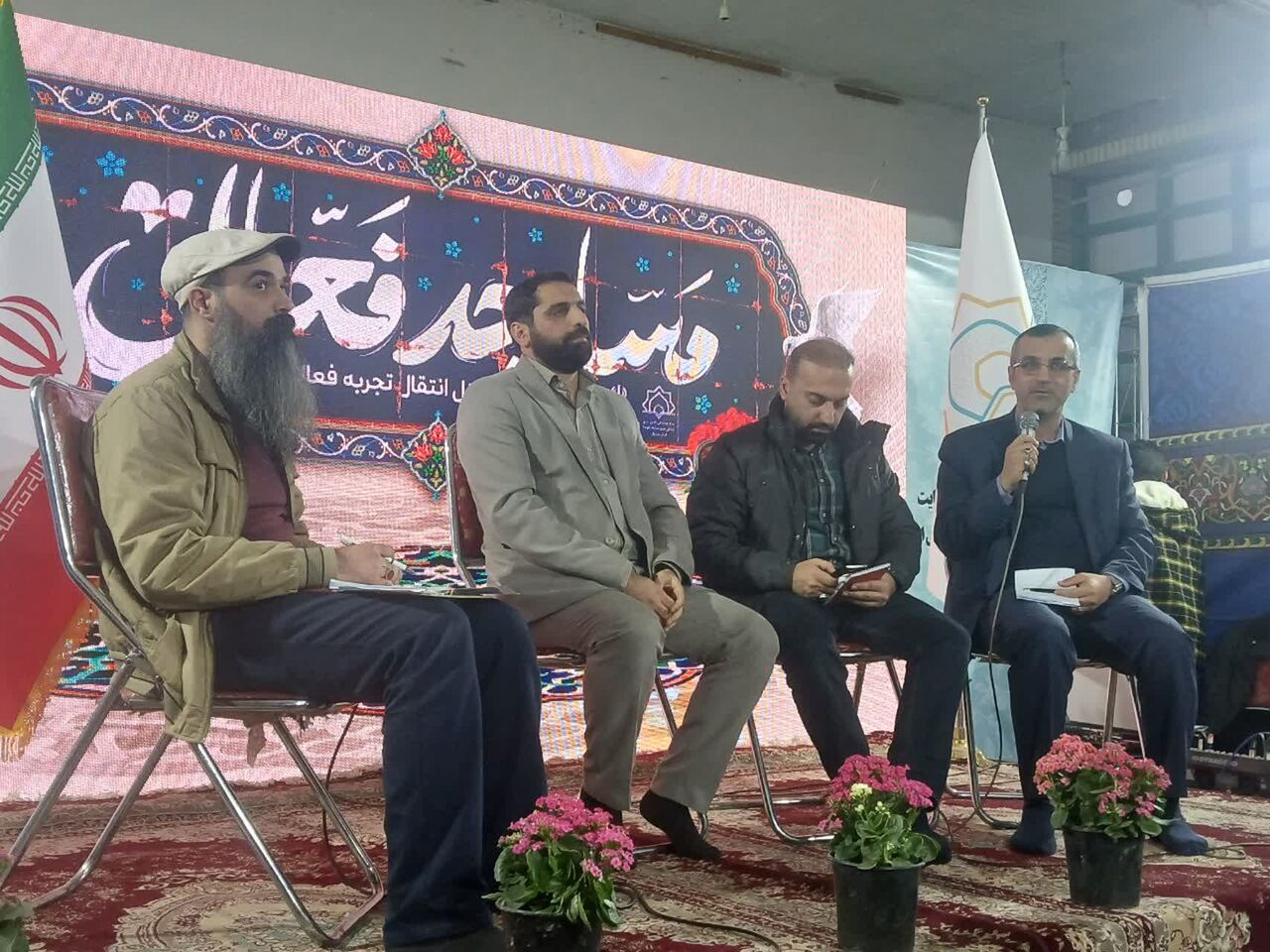 مسجد؛ قرارگاه امید و حل مسائل محله