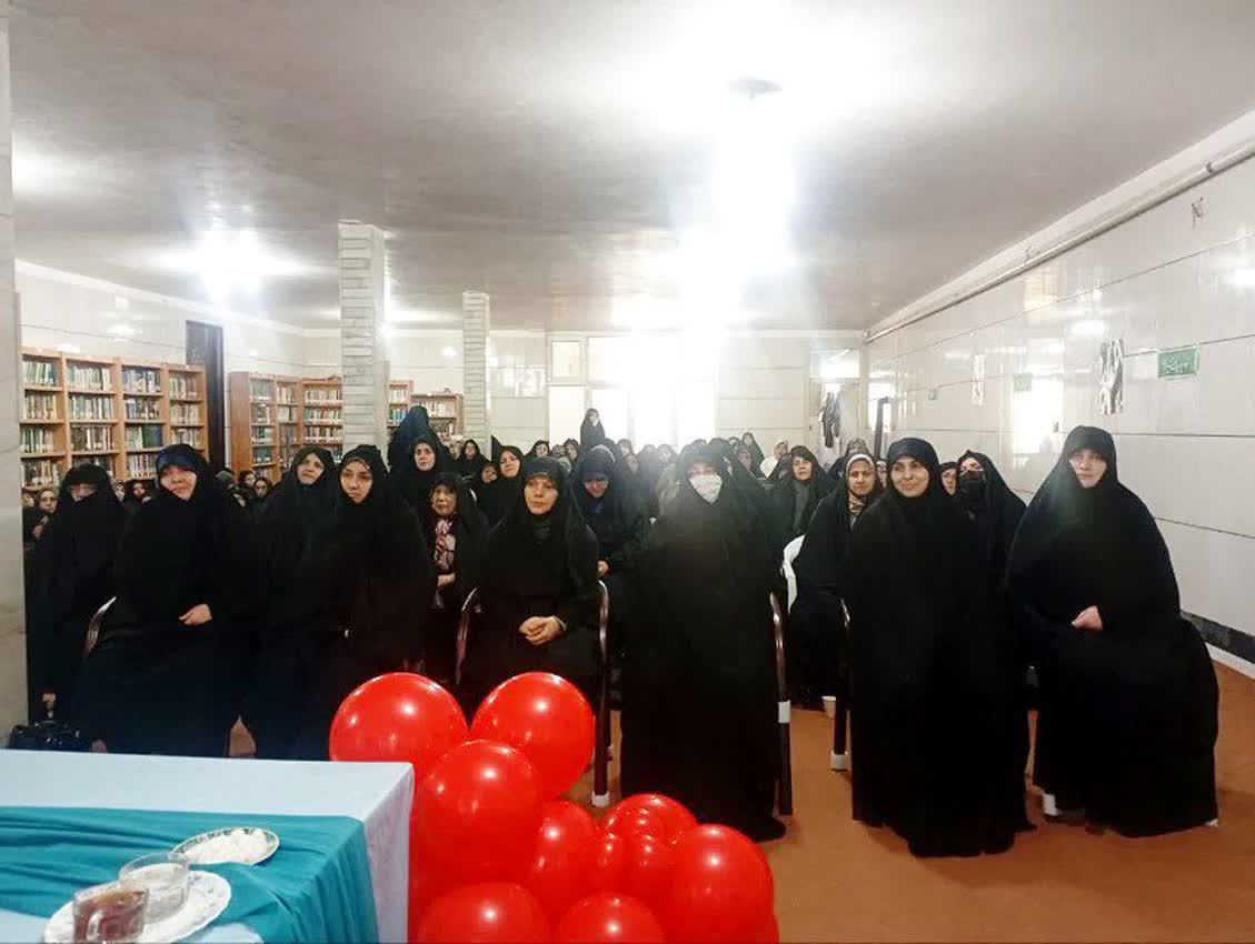 نقش بانوان مبلغه در عرصه فرهنگسازی بیبدیل است