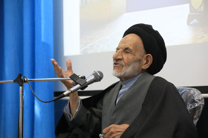 طلایه‌داران تبلیغ، مسئول بیداری جهانی هستند