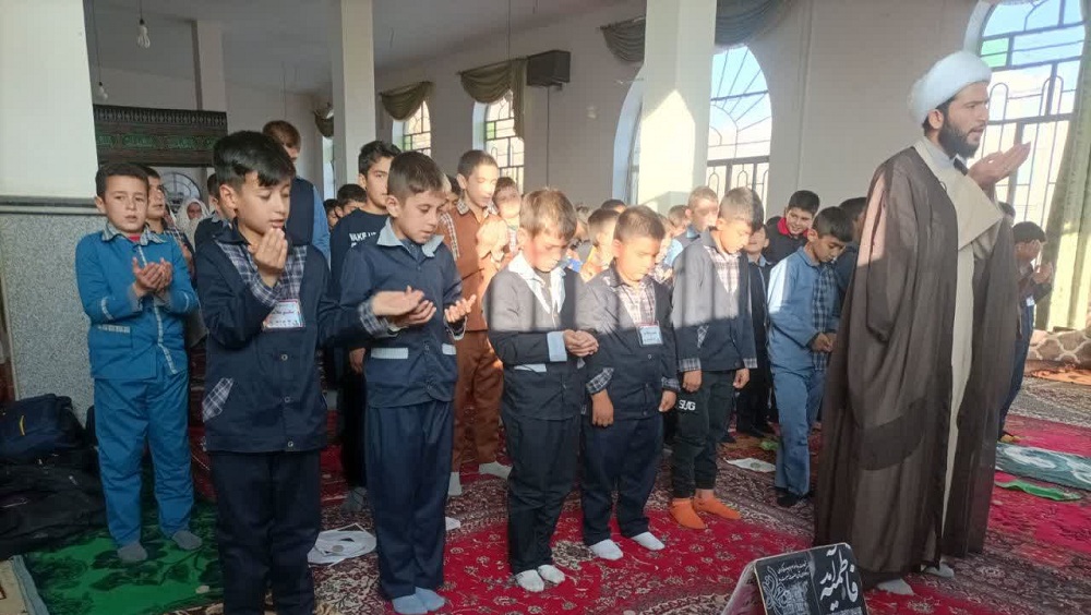 «مسجد» سنگر جهاد امروز است/ضرورت روش‌های نوین برای هدایت نسل جدید