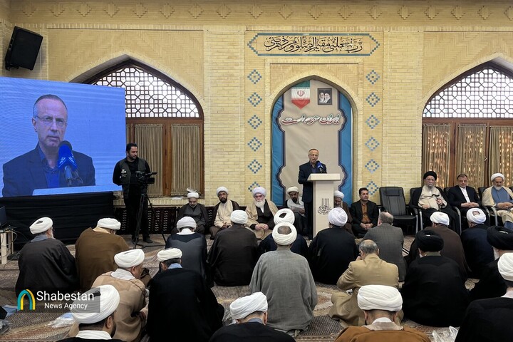 روحانیون راهکارهای عملی برای ارتقای سلامت جامعه ارائه دهند