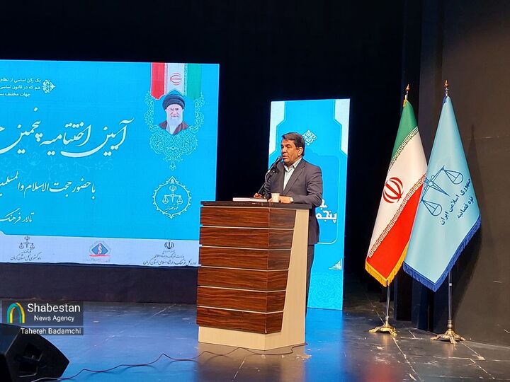 مطالبه مسئولانه و انتقاد دلسوزانه رسانه‌ها کمک به تقویت نظام است