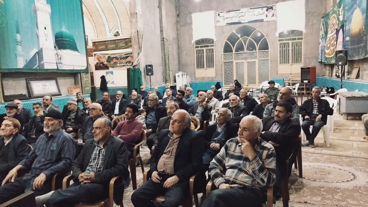 نشست تحلیلی سیاسی در آران و بیدگل برگزار شد