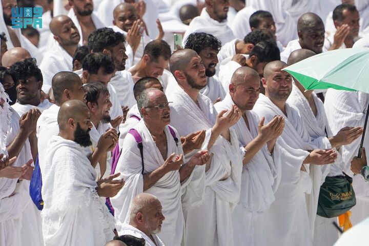 شکوه نخستین جمعه رمضان در مسجدالحرام؛ جلوه‌ای از ایمان و همدلی