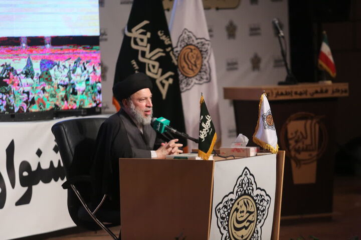 تأکید آیت‌الله حکیم بر نقش رمضان در بازسازی روابط خانواده و حمایت از جوانان