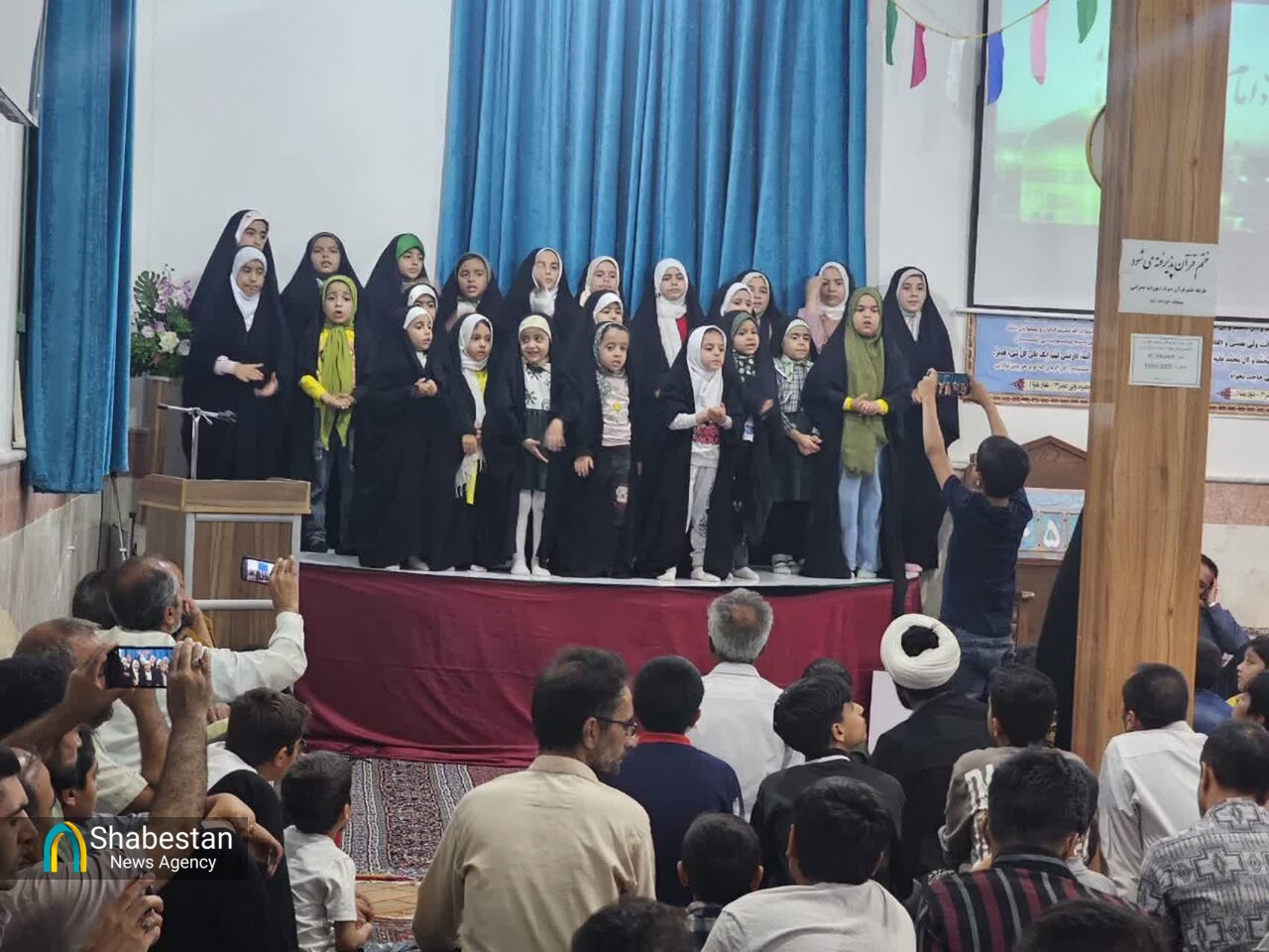 مسجد ولیعصر(عج) بیرجند؛ پایگاهی برای تربیت نسل مؤمن و مسئولیت‌پذیر