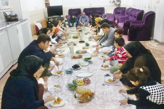 از برپایی میهمانیهای خانوادگی تا توزیع «کاسه بهره»به همسایه نیازمند
