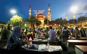 رمضان در ترکیه؛ سفره‌های افطار با حضور گردشگران