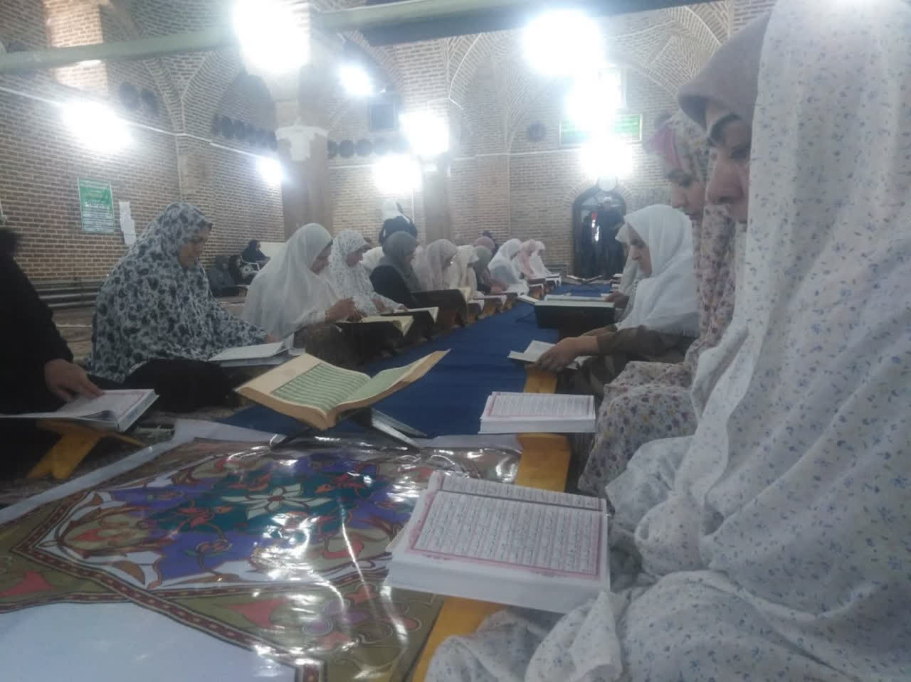 ۷۵ مسجد مهاباد میزبان برنامه‌های قرآنی