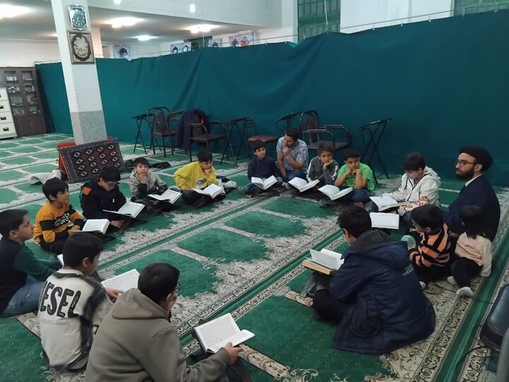 برپایی ضیافت‌های افطاری و برنامه‌های متنوع قرآنی در کانون بقیه‌الله اعظم(عج) زاغرم تفرش