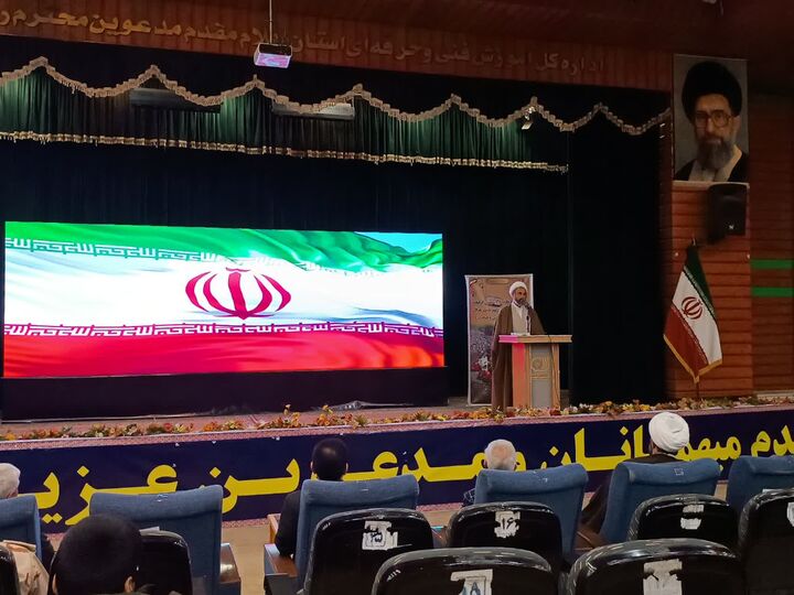 دومین یادواره ۳۸ شهید بمباران محله کانون ایلام برگزار شد