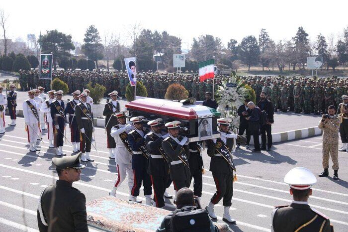 آیین تشییع فرمانده اسبق نیروی زمینی ارتش جمهوری اسلامی ایران برگزار شد