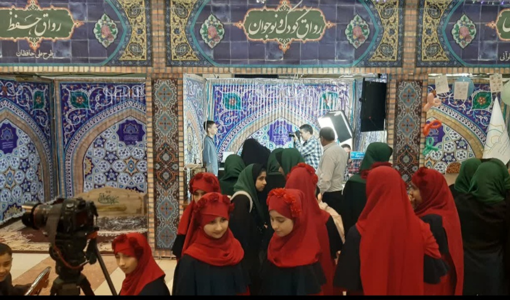 ثبت لحظههای ناب برای کودکان و نوجوانان در غرفه «مسجد، پایگاه قرآن»