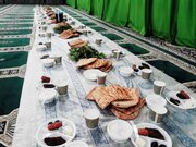 سفره های ساده افطاری مساجد؛ تقویت اجتماع مؤمنین و ترویج سبک زندگی ساده و اسلامی